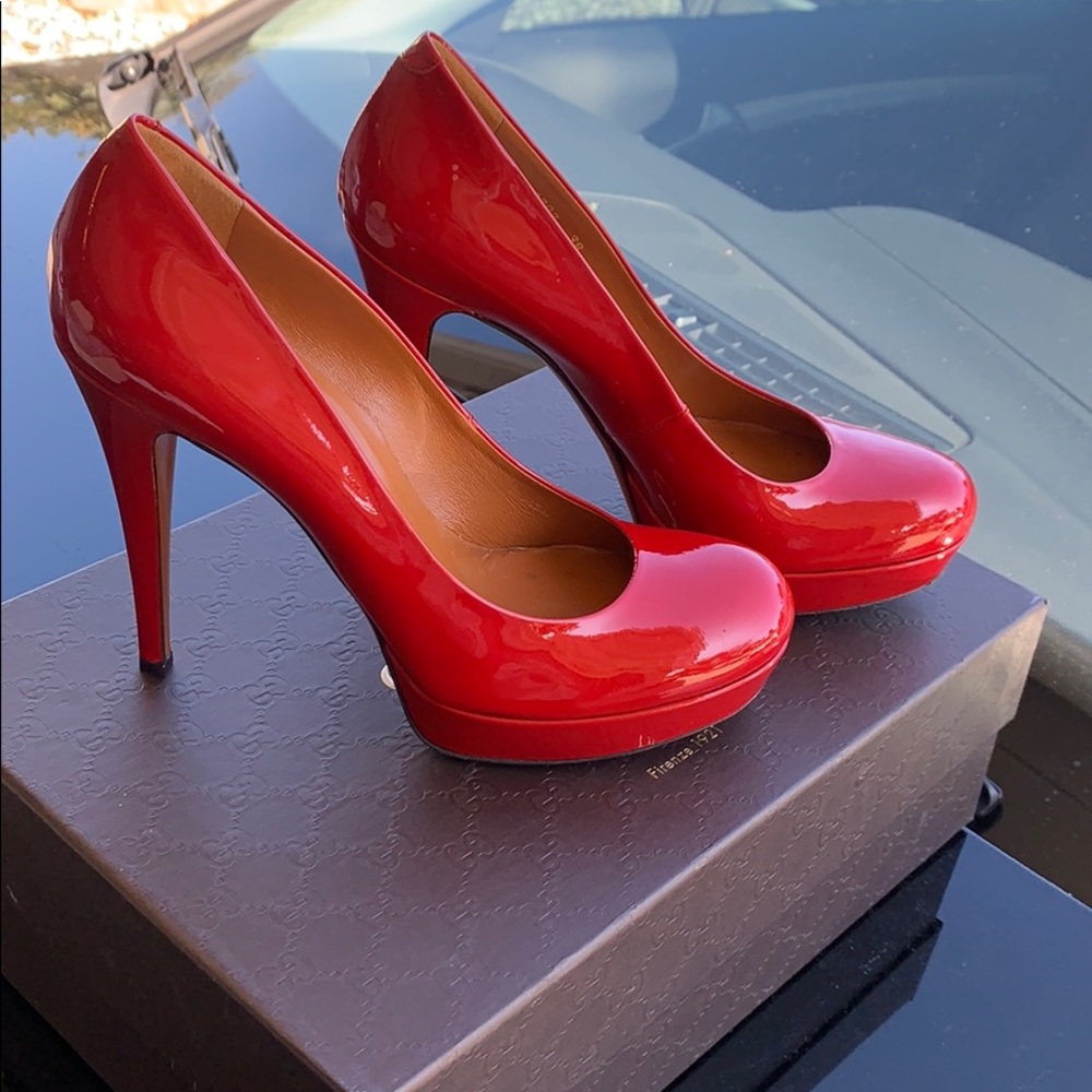 Womens Gucci heels